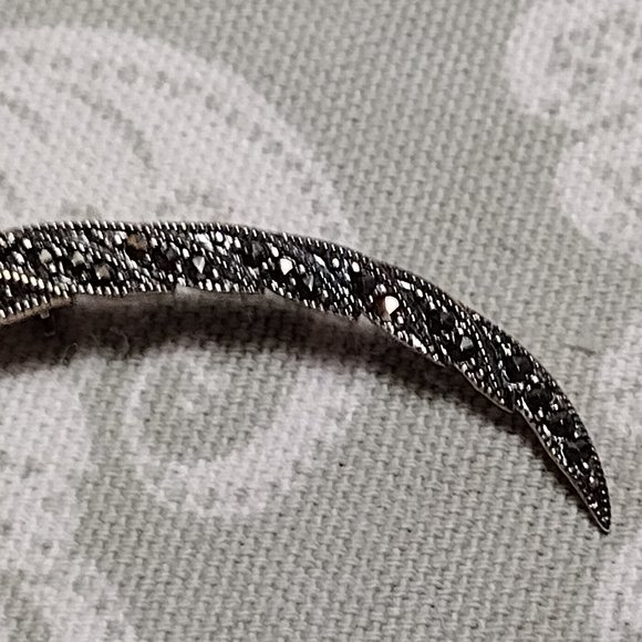 Marcasite & CZ Sterling Silver Bird Brooch - Picture 4 of 6